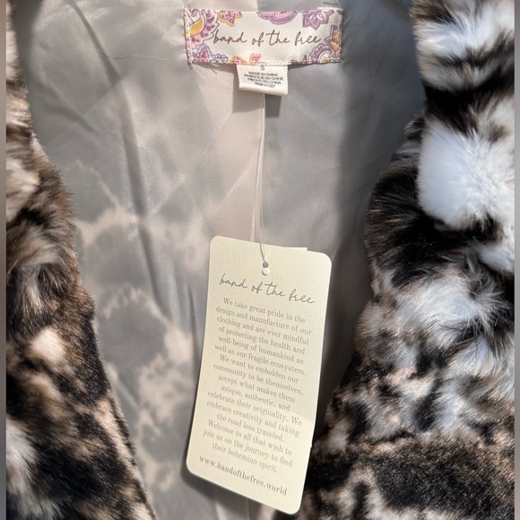 NWT Band of the Free Ivory & Black Faux Fur Jacket Sz Small - Picture 3 of 10